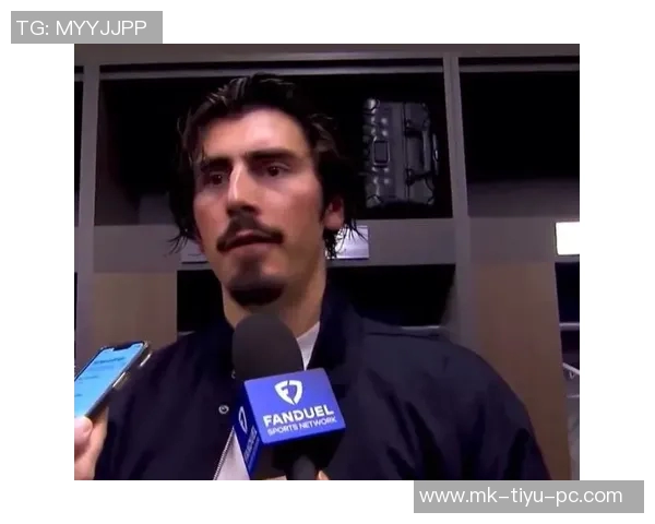 哈克斯称赞拉松为球队活力担当13中9砍下21分表现出色